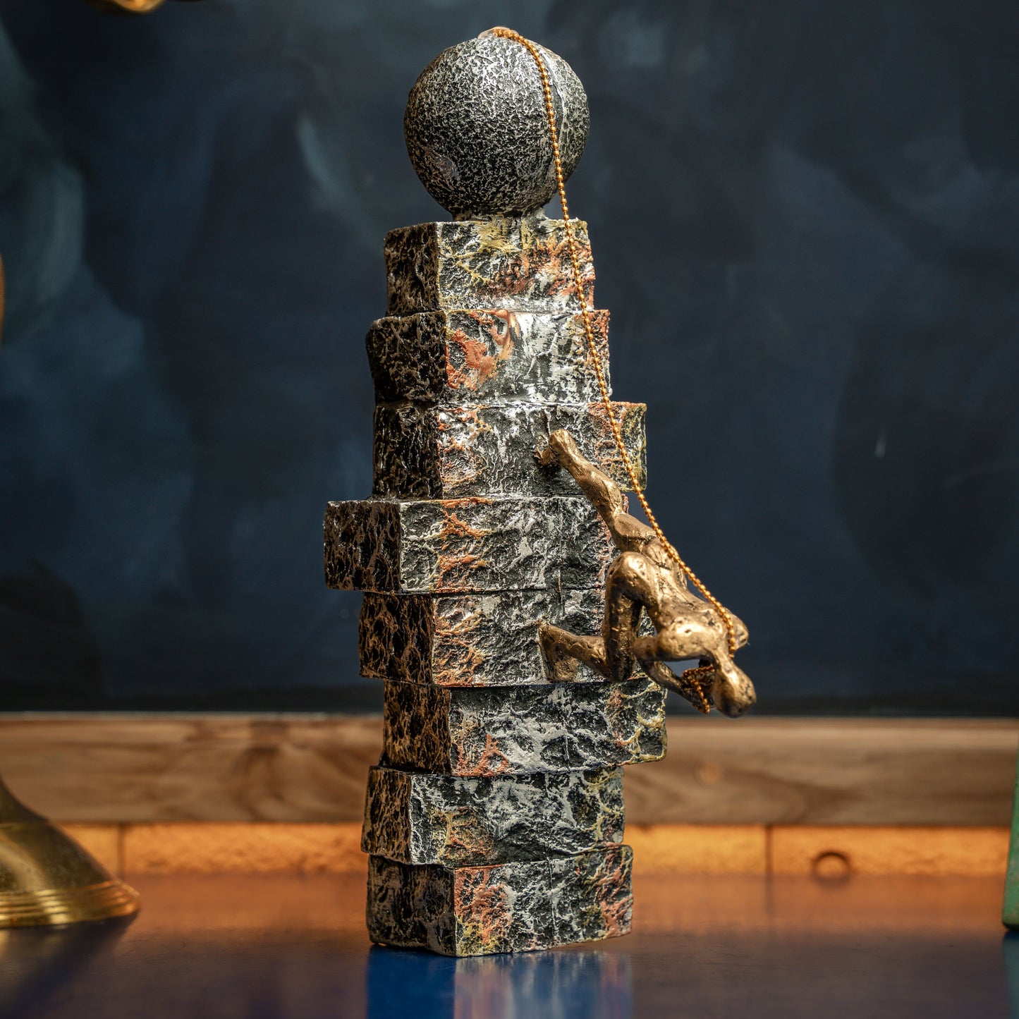 The Burden Bearer- Golden - madsbox