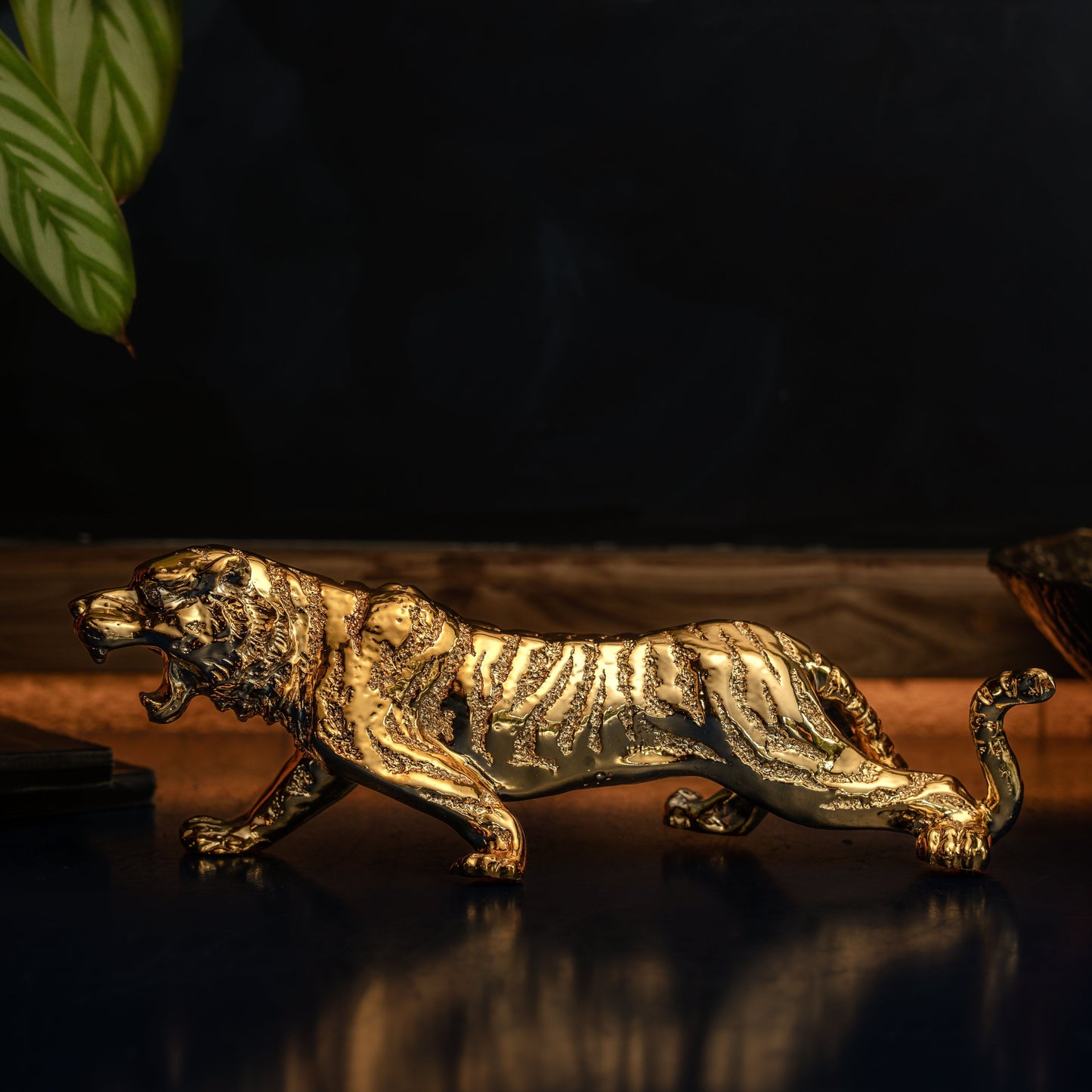 The Walkathon- Golden Tiger(Attracts Wealth and prosperity) - madsbox