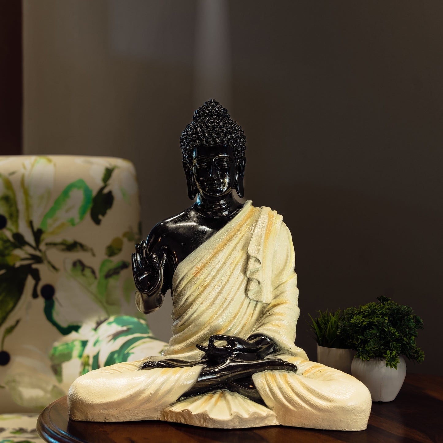 The meditating buddha- Black and white edition - madsbox