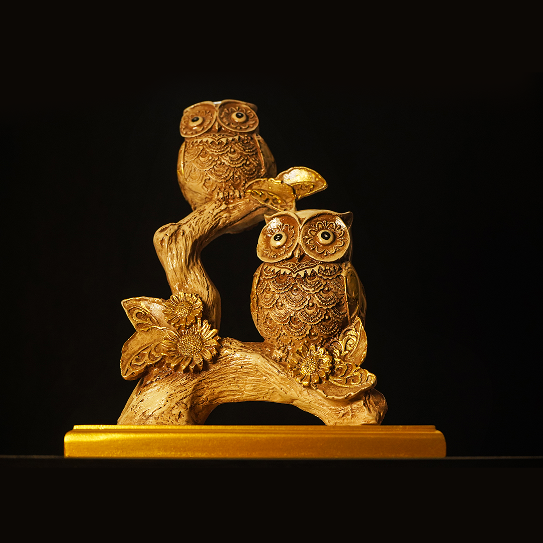 Rustic Owls Perched on a Branch(Attracts wisdom) - madsbox